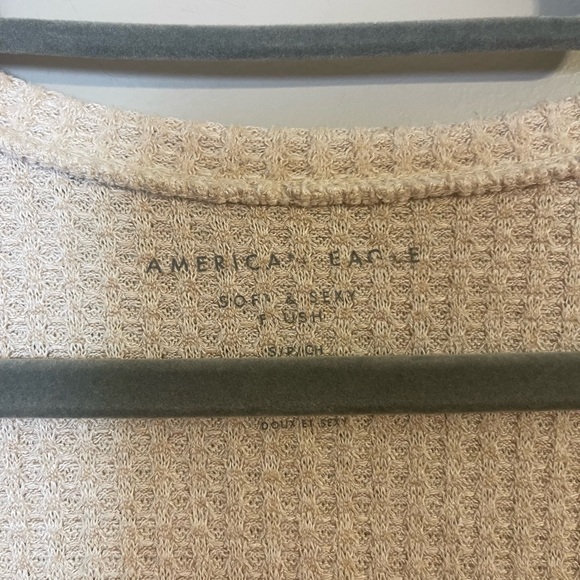 American Eagle Women's Cream V-Neck Waffle Knit Top - Picture 2 of 7